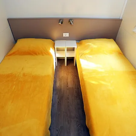 Mobile Homes-slanica