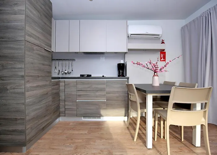 Semesterbostad Mobile Homes-slanica